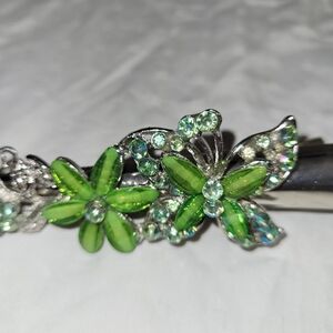 Chic Green Floral Hair Clip